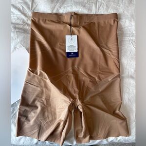 Unworn Honeylove ShadowSculpt High waist Short - 1X